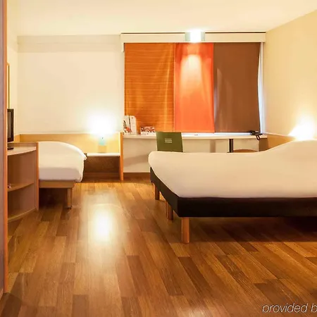 Ibis Aeroport Bale Mulhouse 3* سا لووي