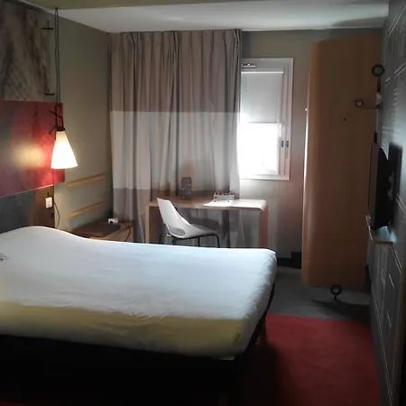 מלון Ibis Aeroport Bale Mulhouse 3*